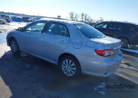 2013 Toyota Corolla Le z USA, uszkodzony, nr VIN 2T1BU4EE5DC051045